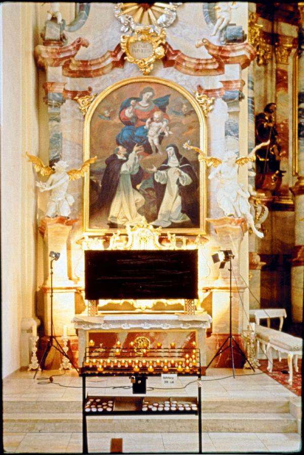 1988_Hofstetter_Die_katholische_Kirche_LinkerAltar